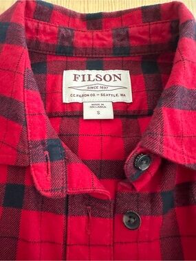 Filson Red & Black Alaskan Guide Shirt Plaid Flannel. Women Small